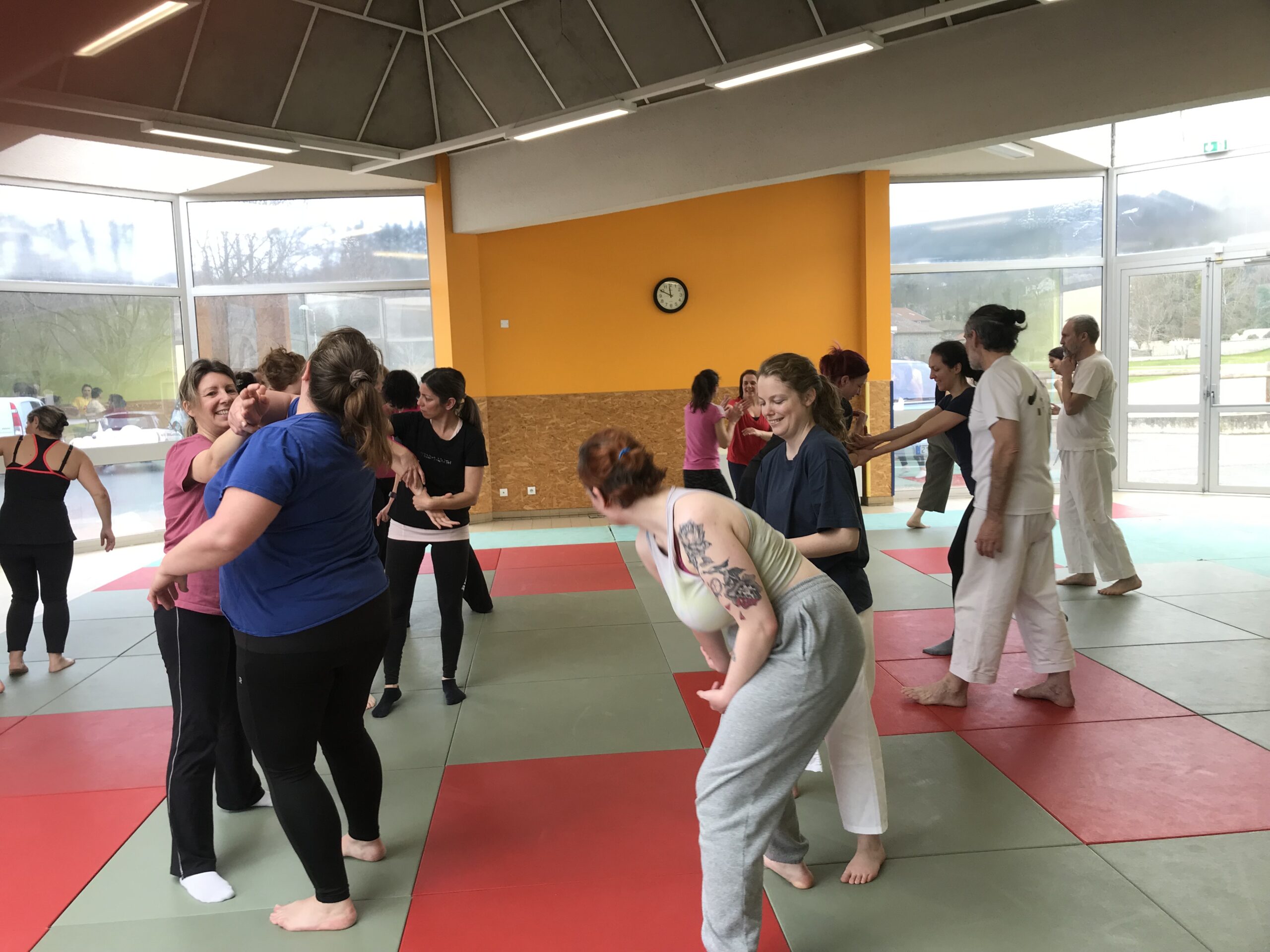 Stage d'initiation à la self-défense pour la Journée de la femme 2025 à Renaison et Roanne